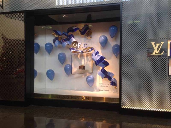 Louis Vuitton Store Window – Nov 2014 #TBT - Store Windows at FashionWindows