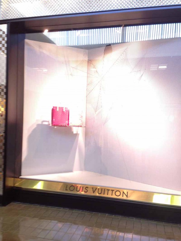 Store windows in Dallas: Getting Caught at Louis Vuitton Web - Store Windows at FashionWindows