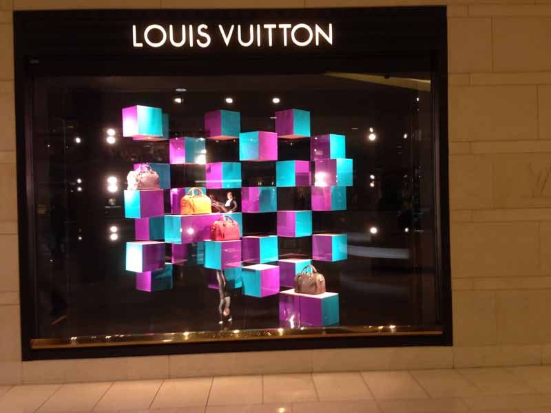 Store Windows in Dallas: Louis Vuitton in September - Store Windows at FashionWindows
